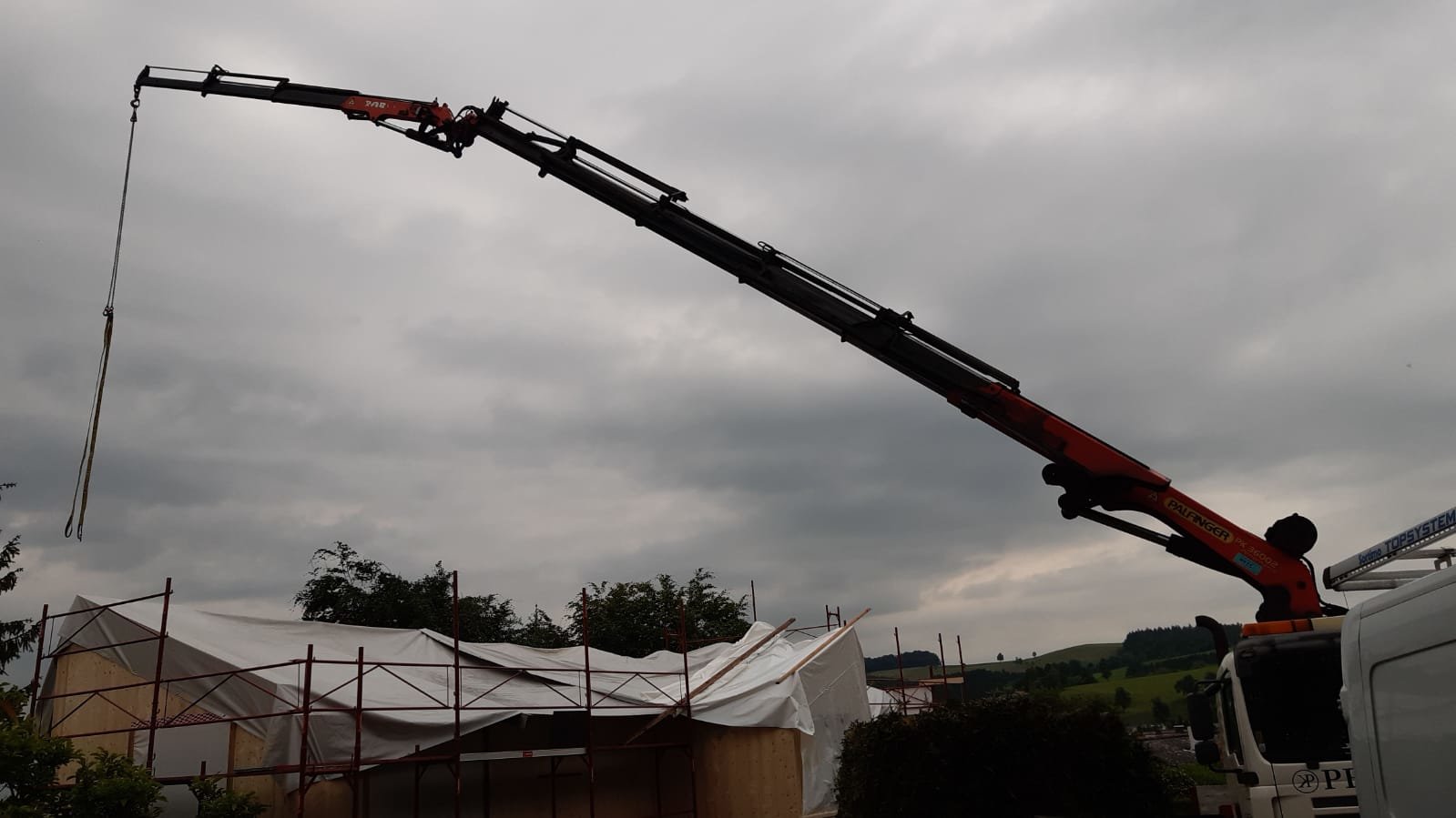 Kranarbeiten von Erdbau Karl Prohaska in Rabenstein